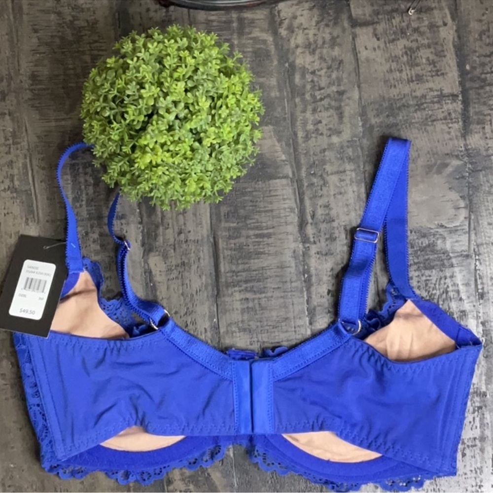 Frederick's of Hollywood Royal Blue Lace Bra - Picture 7 of 9